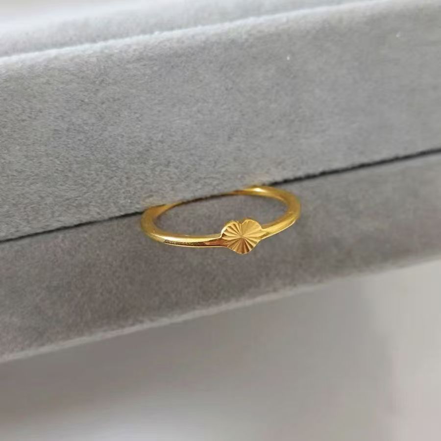 Anillo Corazón con Grabado Láser - ángulo